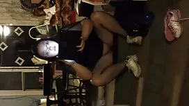زن مشاعره بزرگ گربه  ...