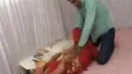 سبزه دو دیک را در رخ ...