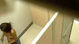 یک زن شکننده و نازک  ...