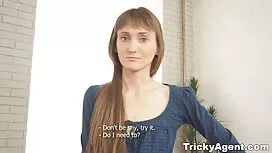 ادرار سبزه در لبه ده ...