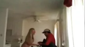 زن برانگیخت و شروع ب ...